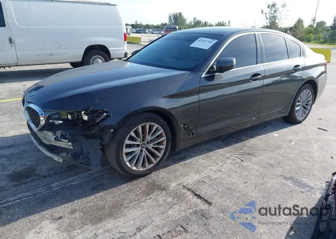 2021 BMW 530I xDrive z USA, uszkodzony, nr VIN WBA13BJ03MWX01881